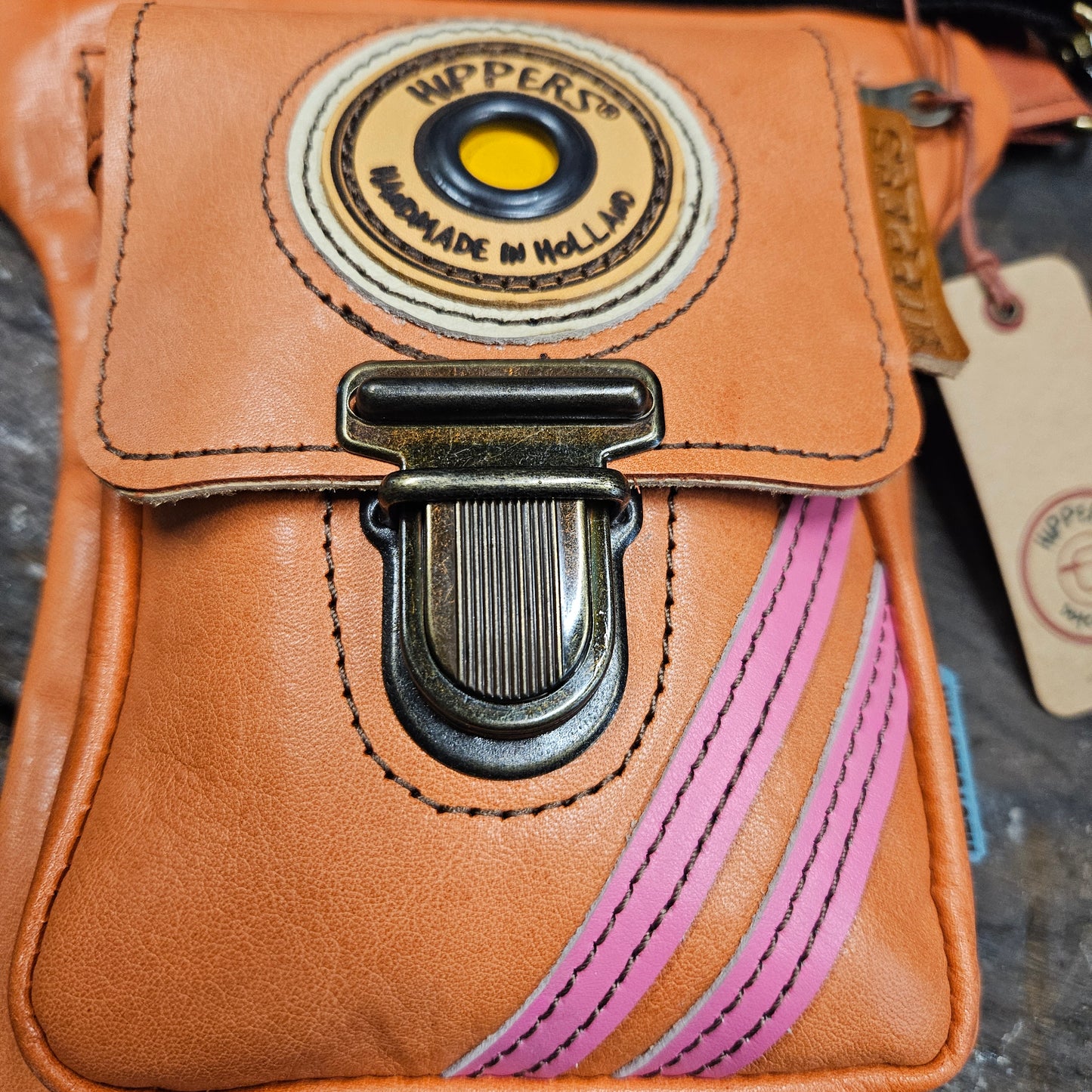 Luxe Hippers zalm/oranje sport + tassenhanger