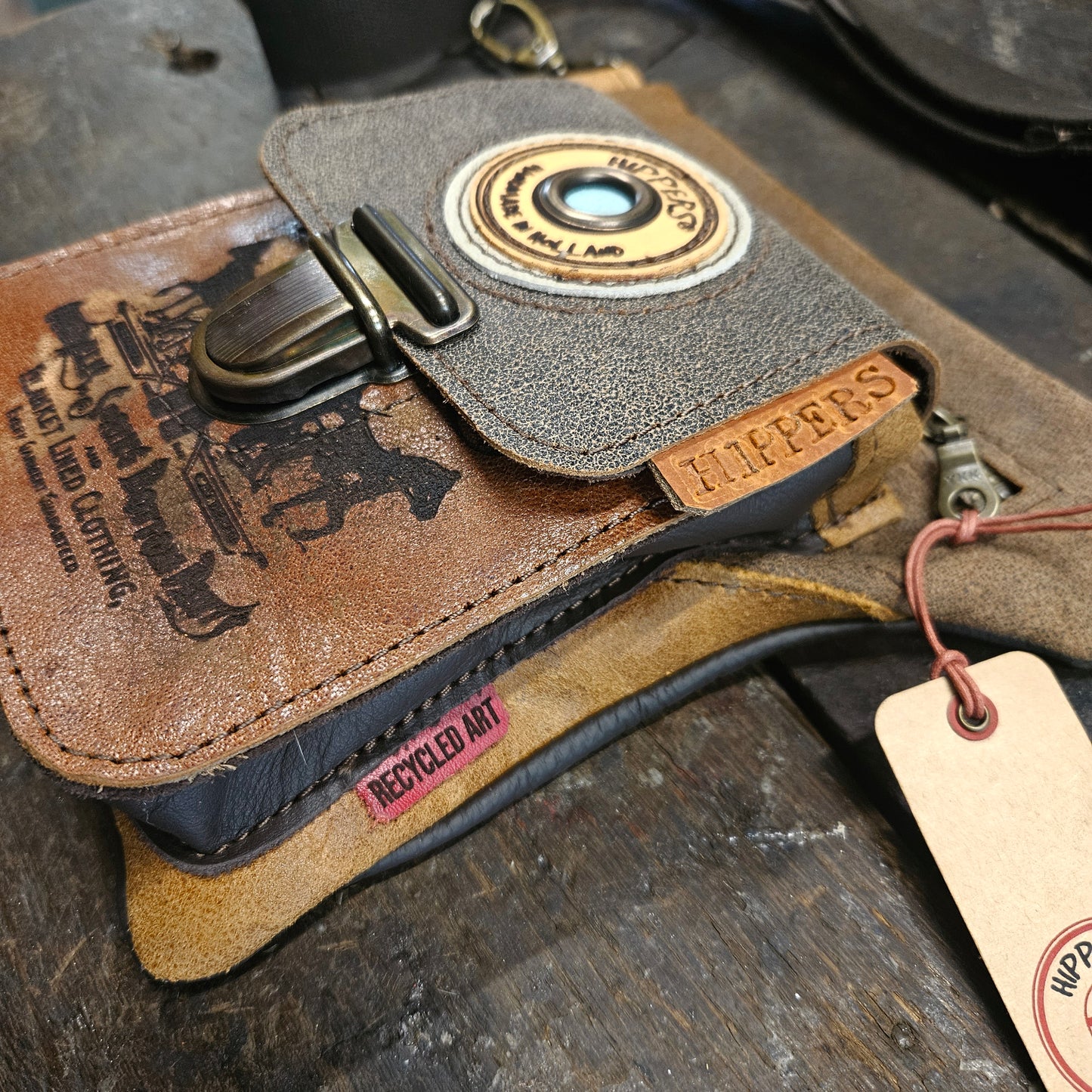 Luxe Hippers bruin horses 1