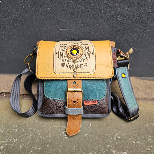 Gordeltas mini oker petrol bruin