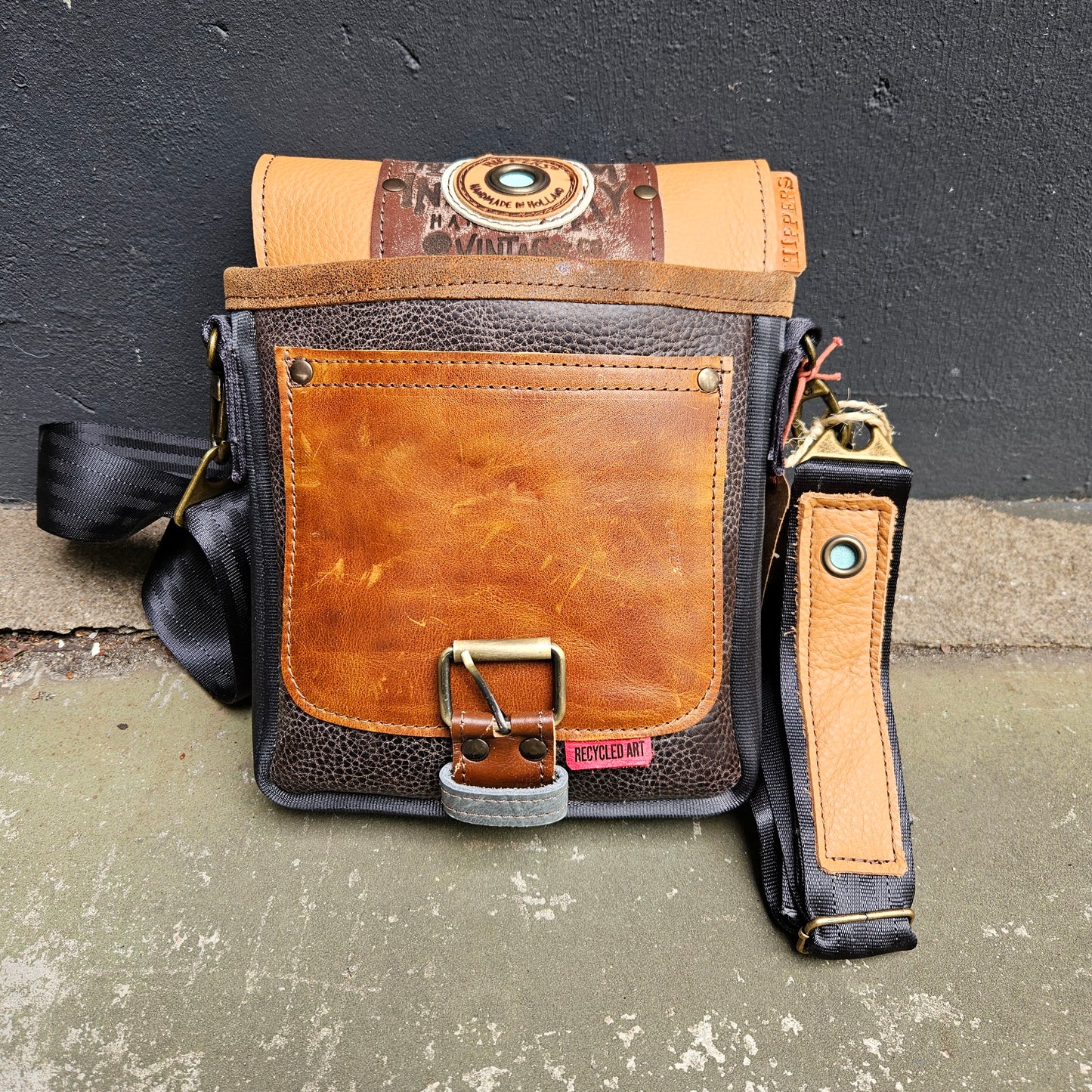 Gordeltas mini bruin