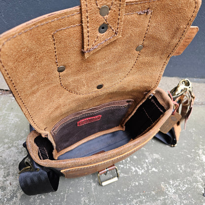 Gordeltas mini bruin