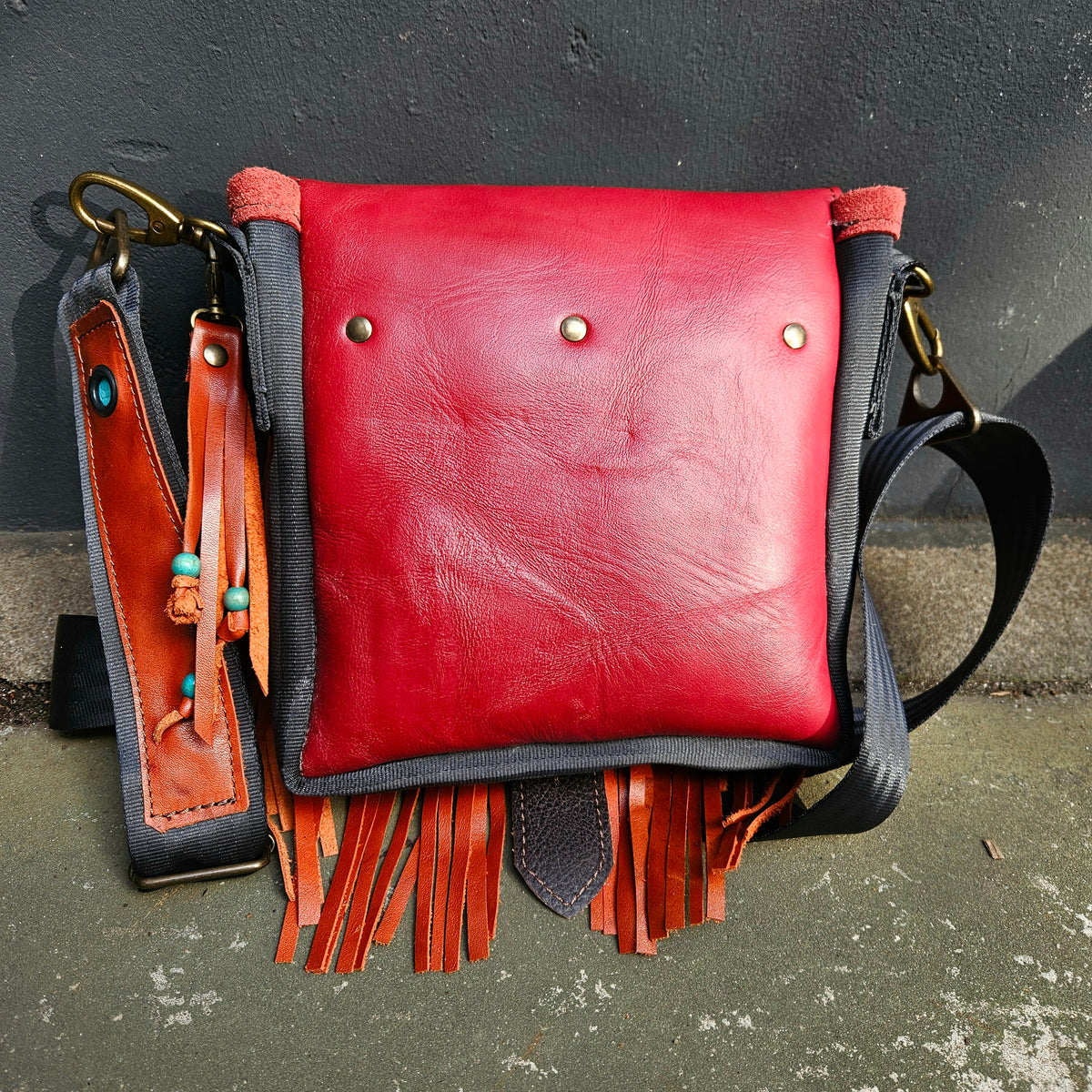 Gordeltas mini rood oranje franje