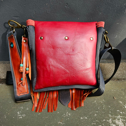 Gordeltas mini rood oranje franje