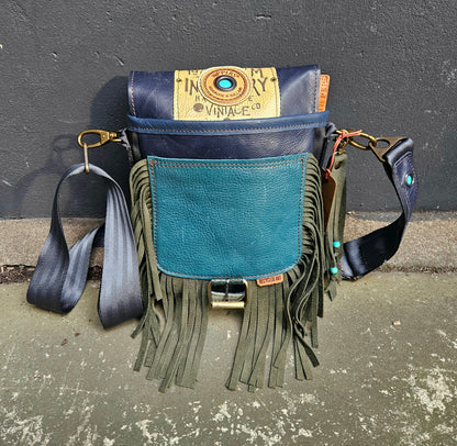 Gordeltas mini blauw groen franje