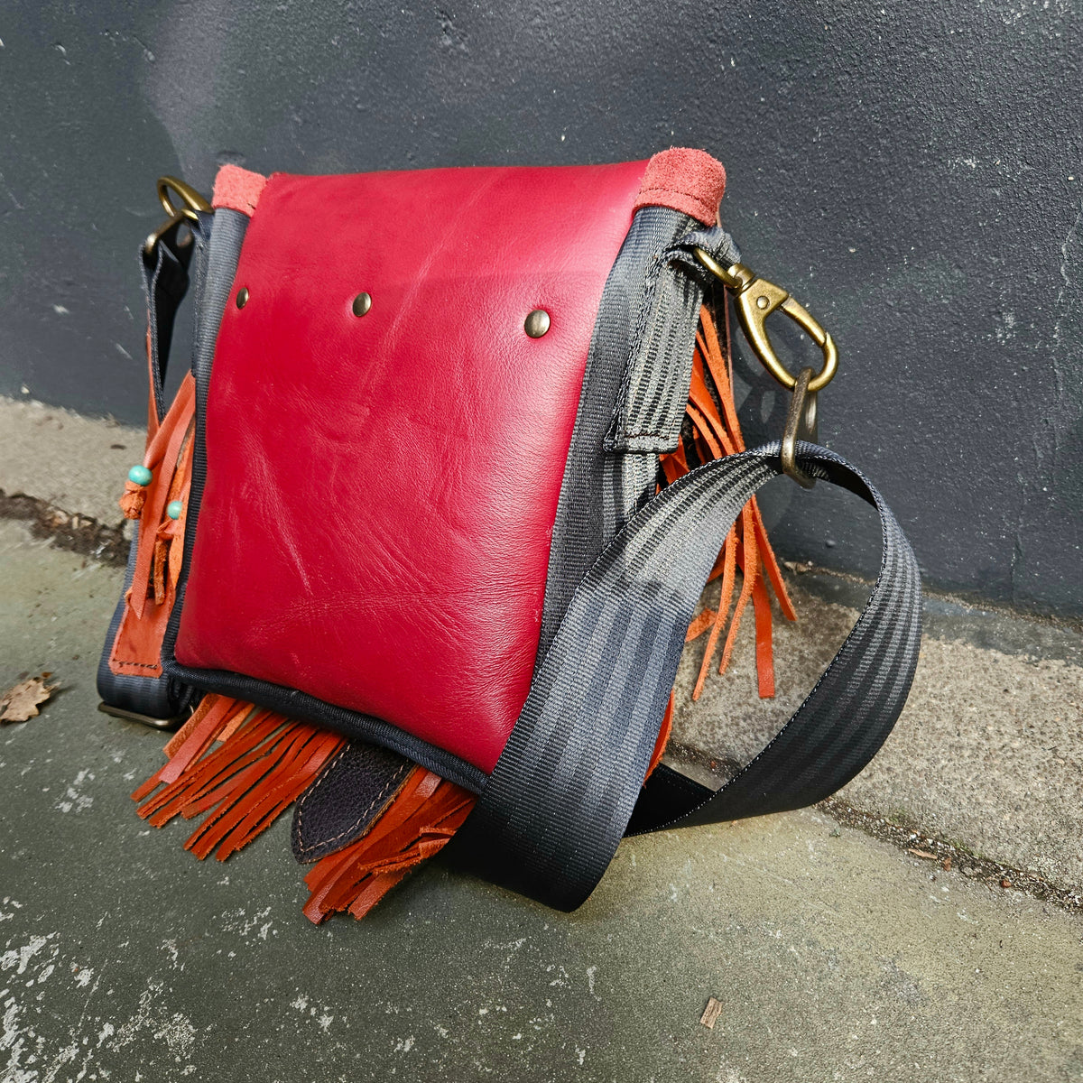 Gordeltas mini rood oranje franje